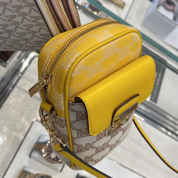 Michael Kors Sloan Editor Small Phone Logo Jacquard Crossbody
Butter Multi - Picture 14 of 16